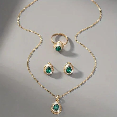 NoÃ©mie Glastra Jewelry Set
