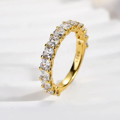 Gorgeous Radiant Cut Women's Wedding Ring