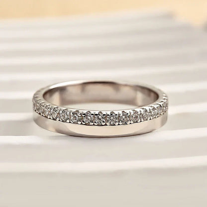 Fashion Yellow Gold Round Cut Wedding Band
