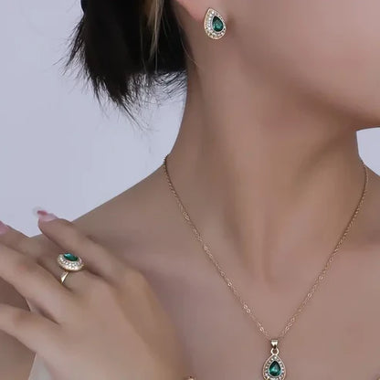 NoÃ©mie Glastra Jewelry Set