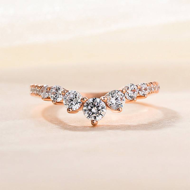 Round Cut Curved Design Thin Wedding Ring